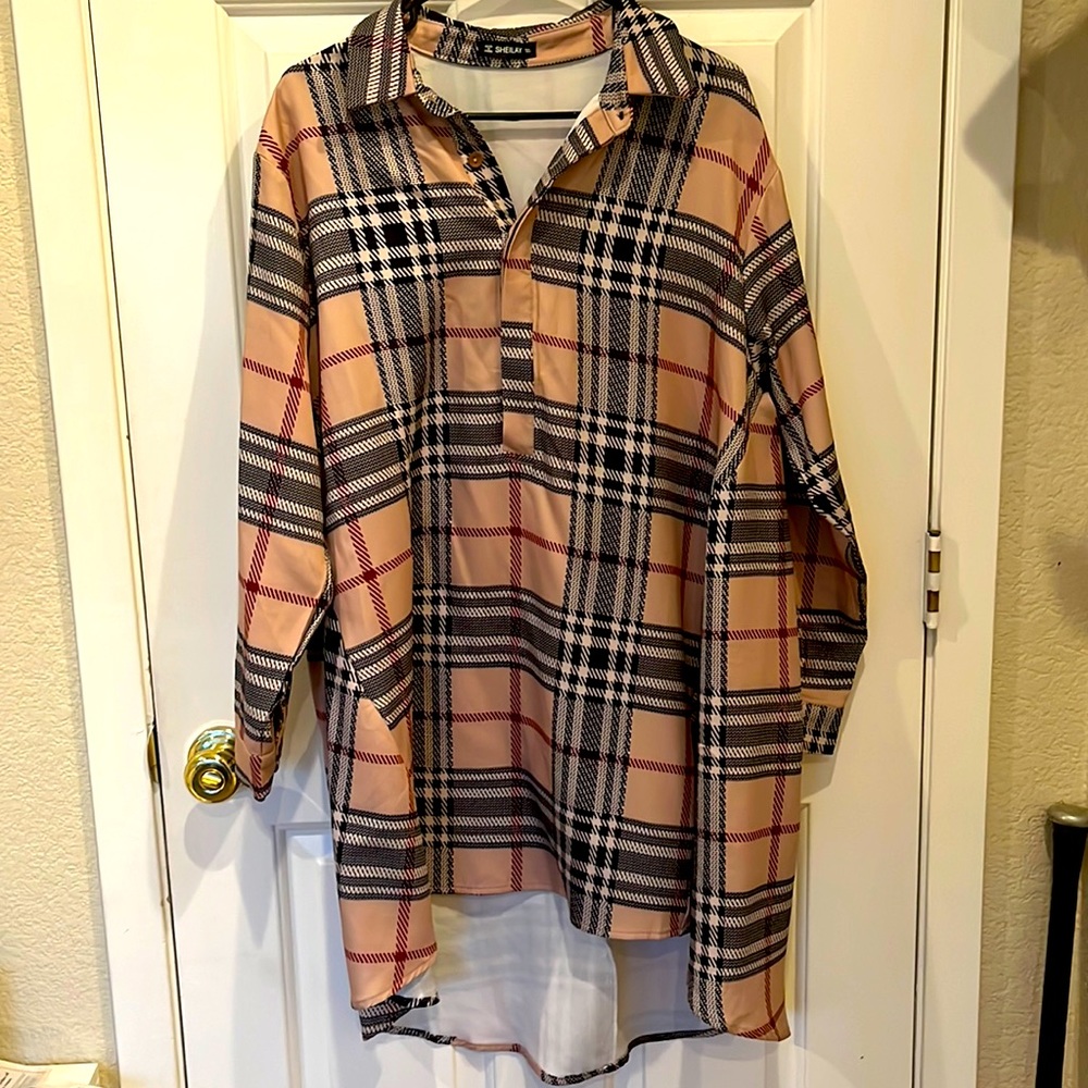 Burberry pattern 2/3 sleeves. Work once.